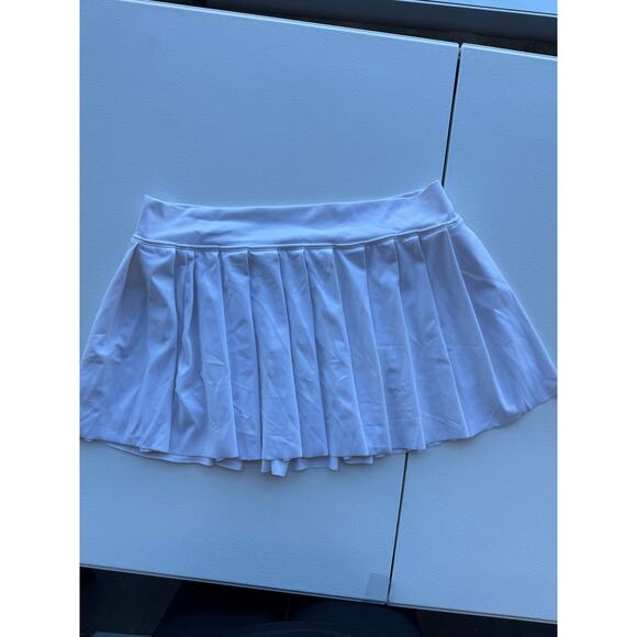 3 for $9 White Pleated Athletic Skirt L EUC - Picture 2 of 5
